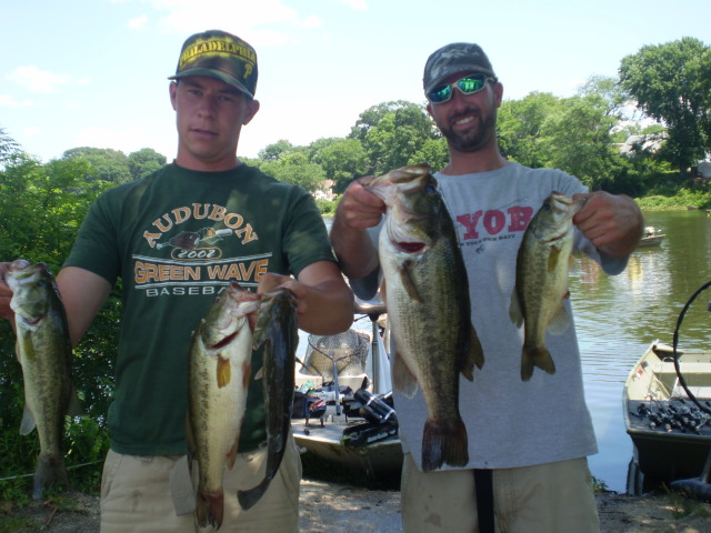 3rd & Lunker